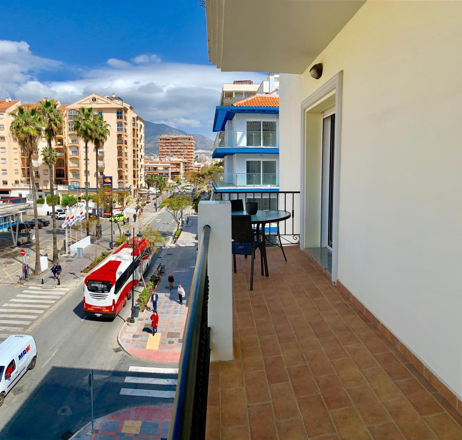 Apartamento Capri Los Boliches Wifi Gratis Beach 100M Фуeнхирола Екстериор снимка
