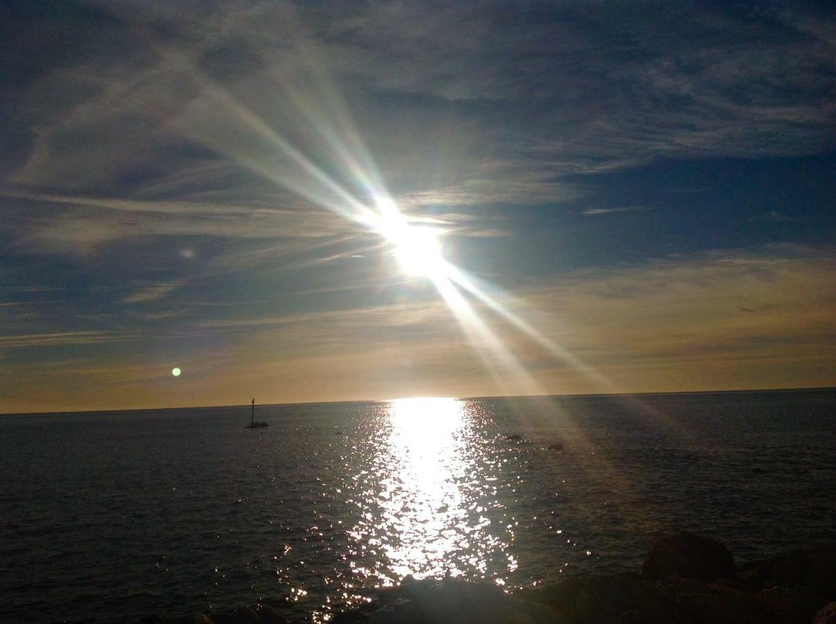 Apartamento Capri Los Boliches Wifi Gratis Beach 100M Фуeнхирола Екстериор снимка